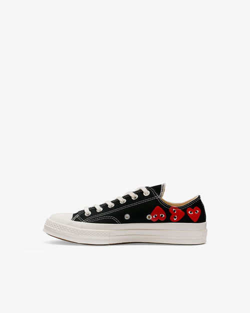 CHUCK TAYLOR LOW RED MULTI HEART / BLACK