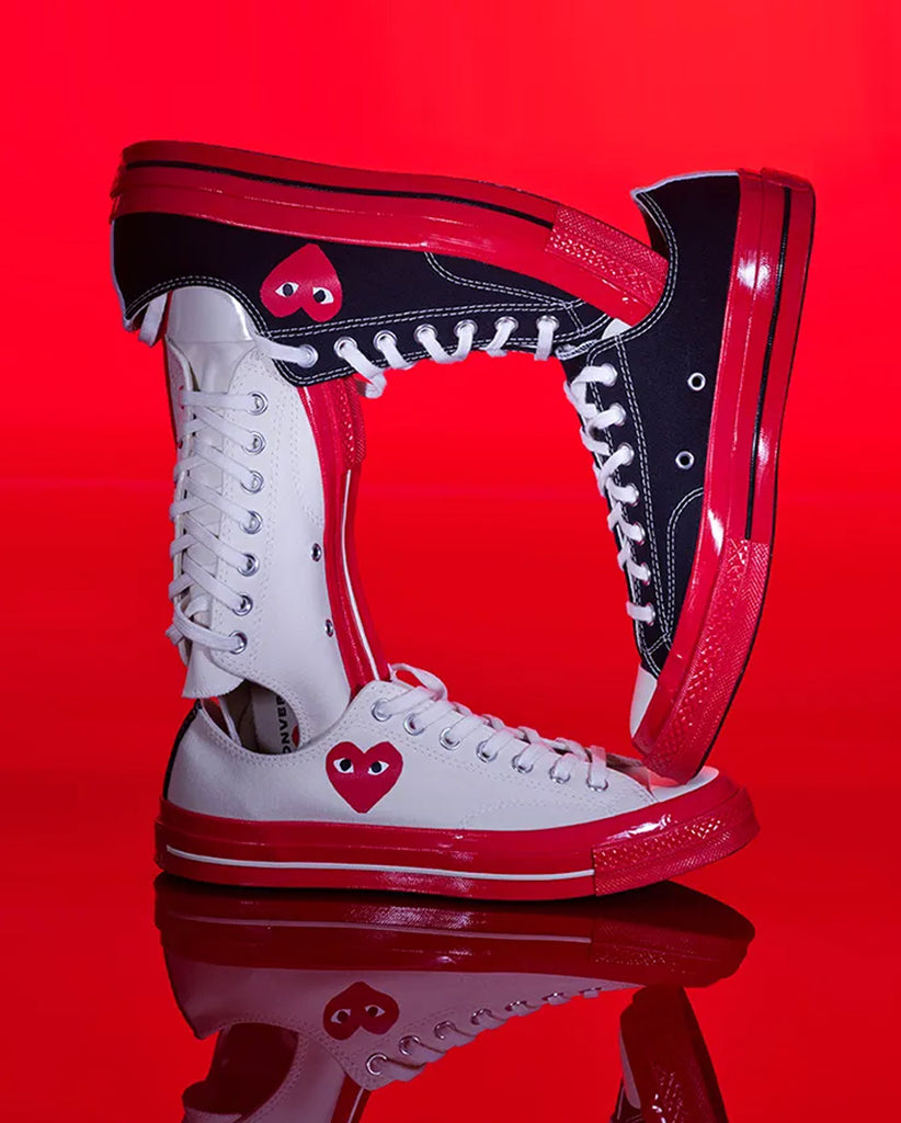 CHUCK TAYLOR LOW RED SOLE WHITE – FABRIC - Main Image