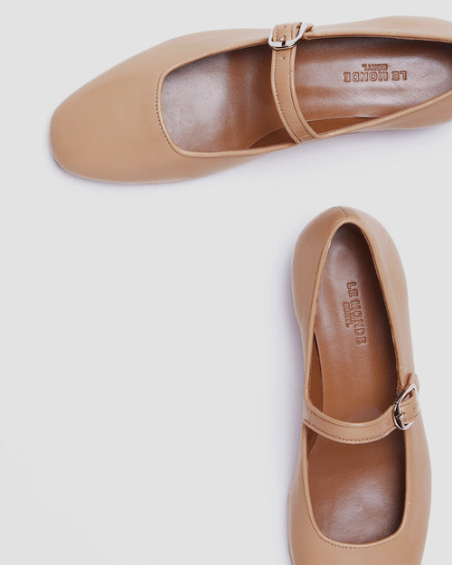 MARY JANE LEATHER FLATS / FAWN