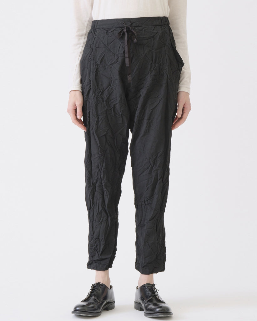 Shop Pas de Calais EASY TAPERED PANTS / BLACK from THIS IS FABRIC