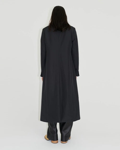 EXTENDED TECH COAT / BLACK RECYCLED POLY