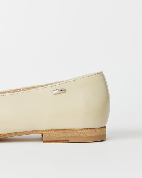 CEREMONIAL SLIP ON / DUSTY WHITE LEATHER