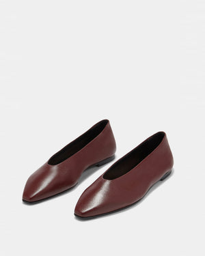 BETTY SQUARE-TOE FLATS / PORT
