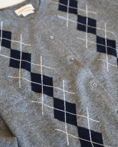 ARGYLE CREWNECK CARDIGAN / GREY WITH NAVY DIAMOND & ECRU