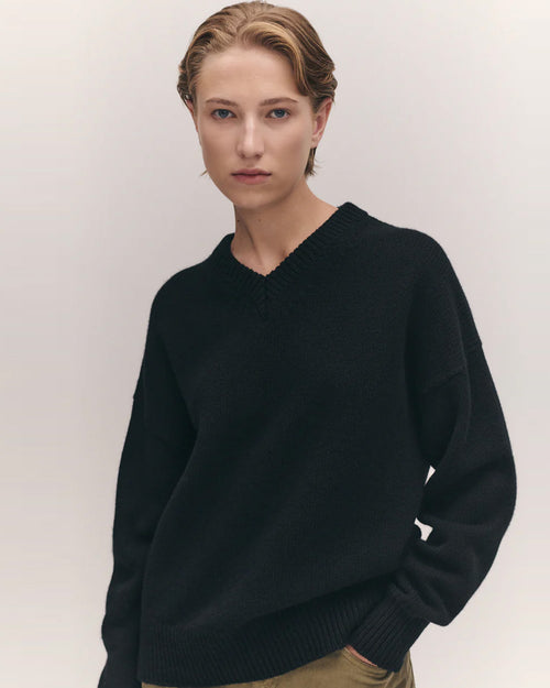 BALLA V-NECK / BLACK