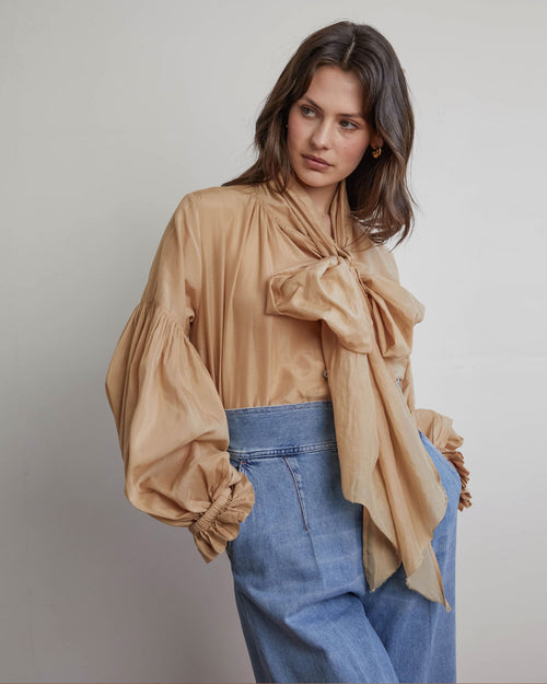 BOW BLOUSE / CAMEL