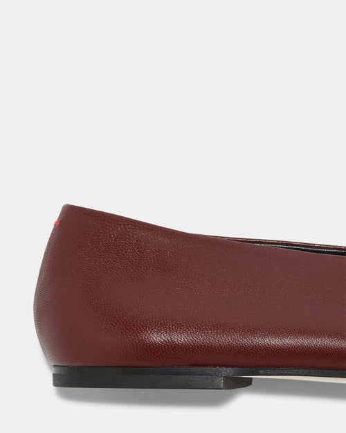 BETTY SQUARE-TOE FLATS / PORT