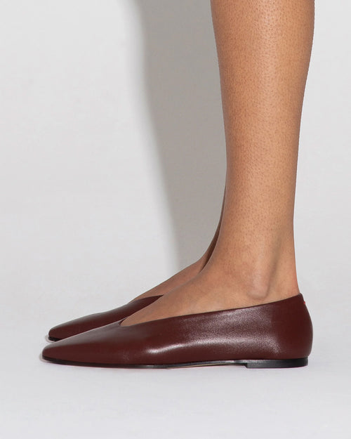 BETTY SQUARE-TOE FLATS / PORT