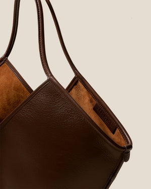 CALELLA DISTRESSED LEATHER TOTE BAG / DARK BROWN