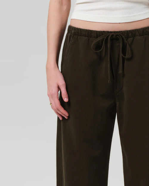 AURORA PULL ON TROUSER / DARK OLIVE