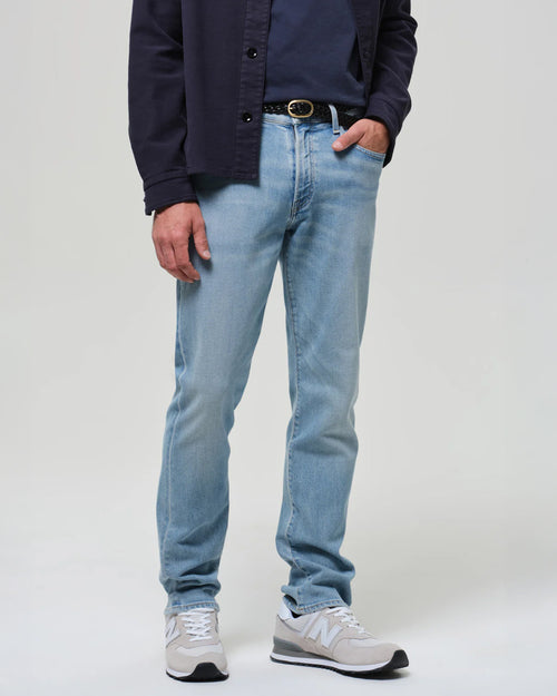 GAGE SLIM STRAIGHT PERFORM FIT / LIGHT WASH