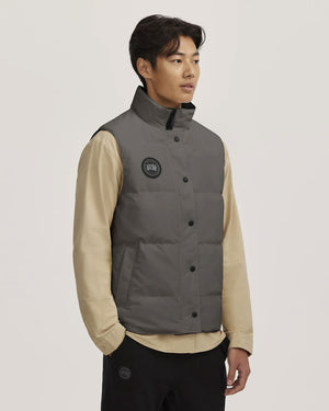 MEN'S GARSON VEST BLACK DISC / COASTAL GREY