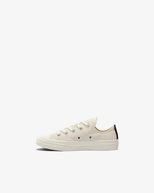 CHUCK TAYLOR KIDS SMALL RED HEART LOW / BEIGE