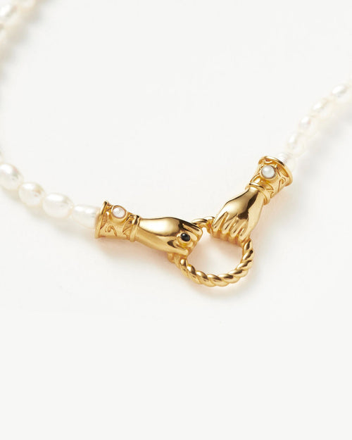 HARRIS REED IN GOOD HANDS PEARL NECKLACE / GOLD