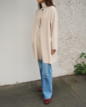 RAGLAN PRESSED WOOL CAPE / ALMOND