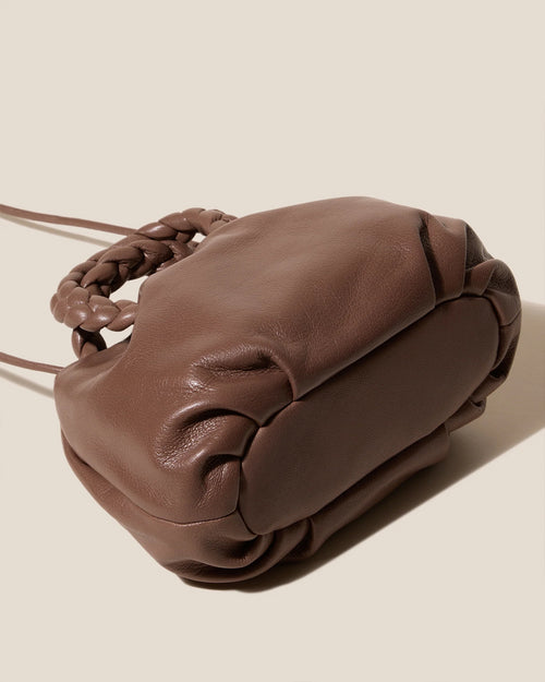 BOMBON M SUPPLE SHINY HANDBAG / WARM TAUPE