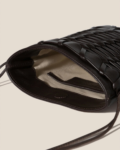 TRENA CROSSBODY BAG / DARK BROWN