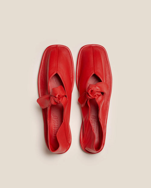 LLASADA SUPPLE SHINY FLAT / RUBY