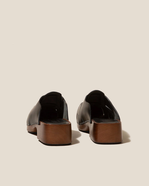 LICIA SQUARE TOE MULE CLOG / BLACK