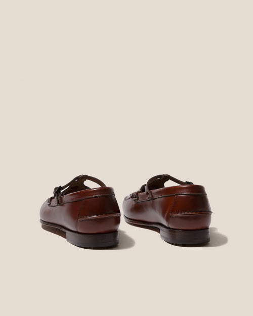 MAQUEDA T-BAR LOAFER / RUSSET