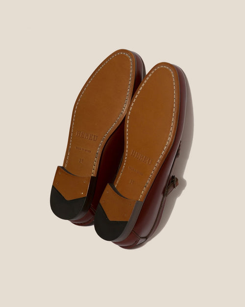 MAQUEDA T-BAR LOAFER / RUSSET