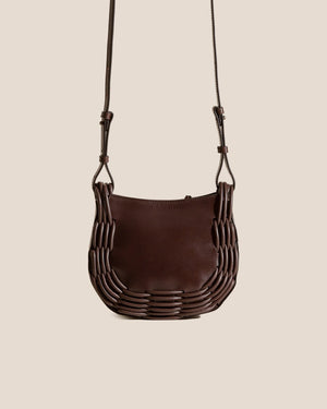 PINAR CROSSBODY BAG / BROWN