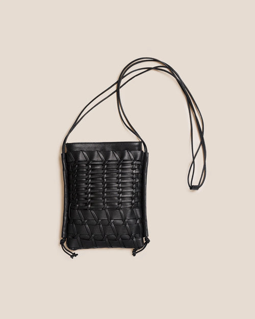 TRENA FLAT CROSSBODY BAG / BLACK