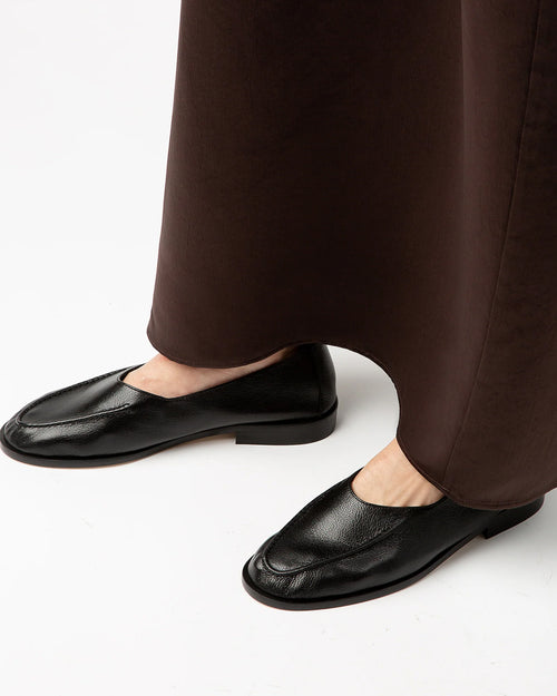 JULIOL W SUPPLE SHINY HIGH-CUT DECONSTRUCTED LAOFER / BLACK