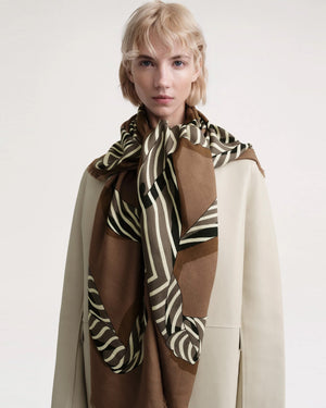 KNOTTED MONOGRAM SILK SCARF / BROWN