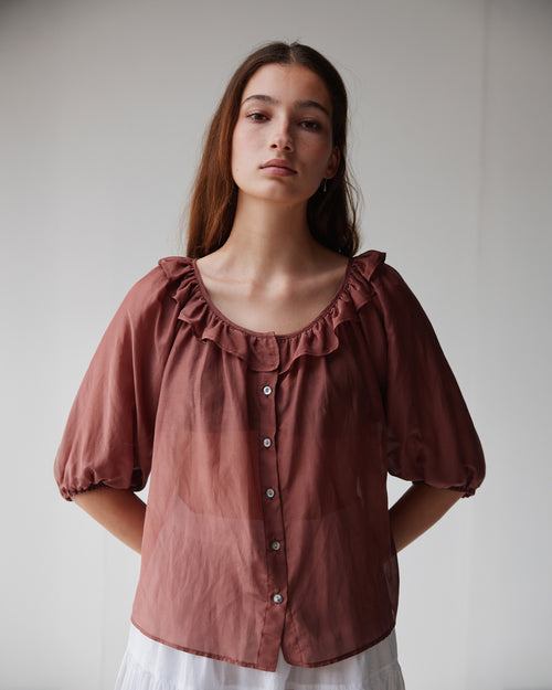 BON RUFFLE BLOUSE / MAPLE
