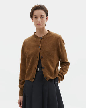 SMALL CREW NECK CARDIGAN / TOBACCO