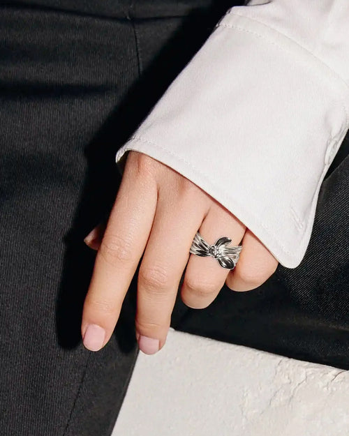 MARK GONG BOW STATEMENT RING / SILVER