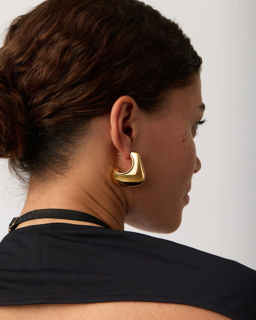 HERA DOME LARGE HOOP EARRINGS / GOLD