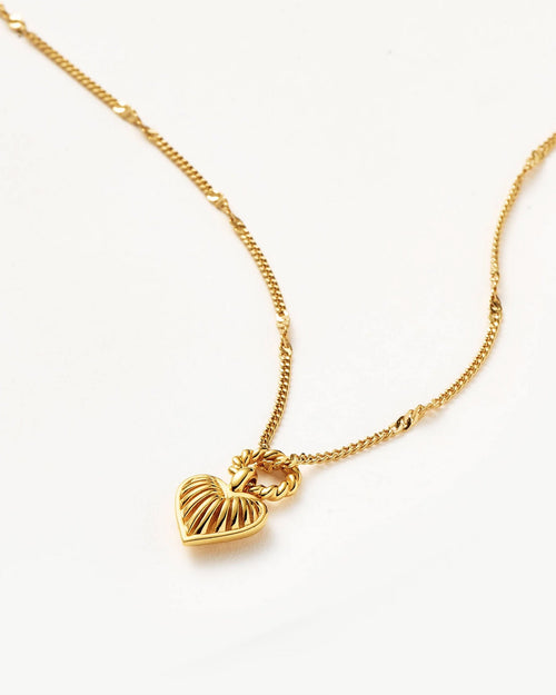 MINI RIDGE HEART CHARM PENDANT NECKLACE / GOLD