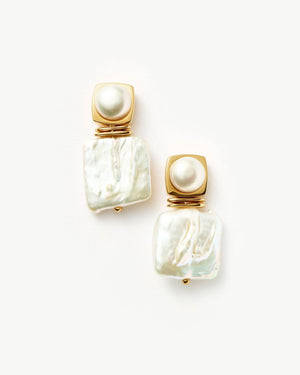 SQUARE PEARL STATEMENT STUD EARRINGS / GOLD