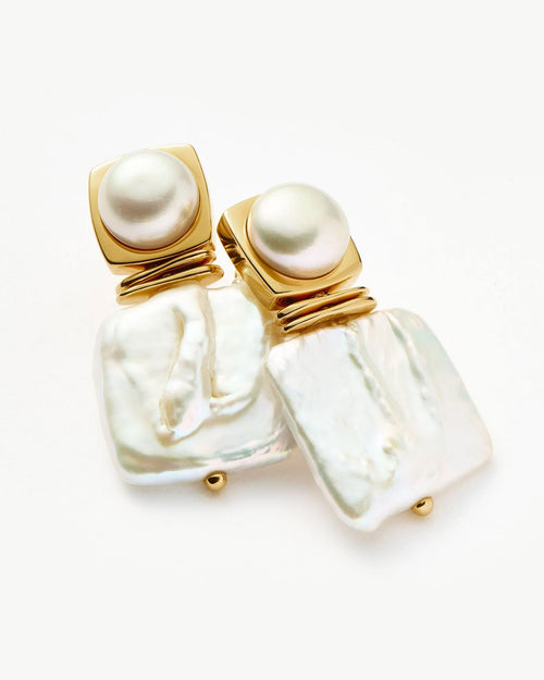 SQUARE PEARL STATEMENT STUD EARRINGS / GOLD