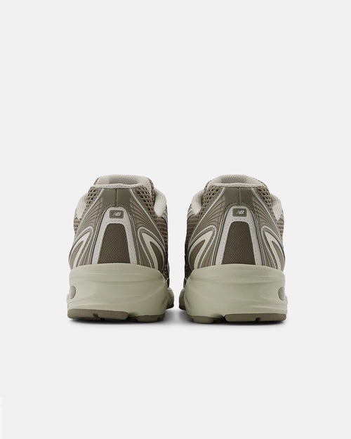 740 / DARK OLIVINE WITH SILVER METALLIC