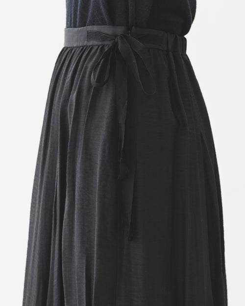 CRINKLE LONG SKIRT / BLACK