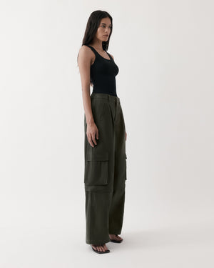 CONVERTIBLE CARGO TROUSER / OLIVE BROWN