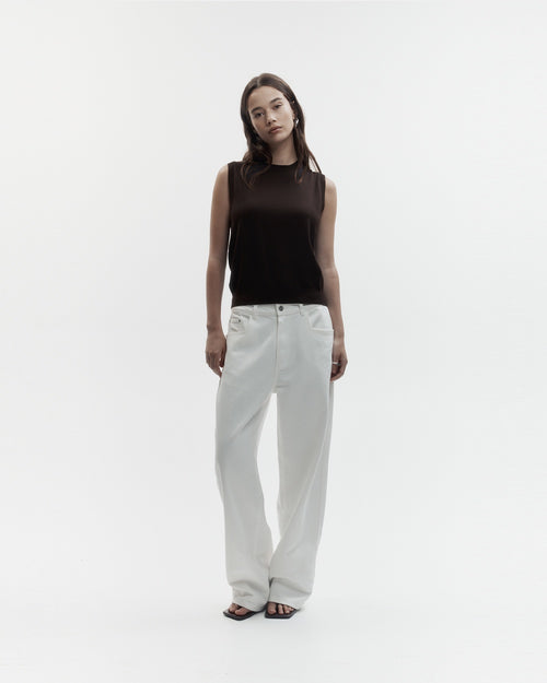 CREWNECK VEST / GANACHE