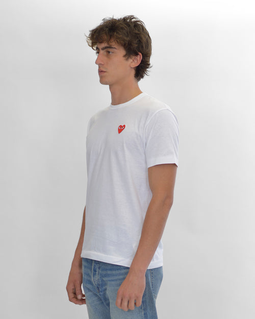 T108 UNISEX RED HEART T-SHIRT / WHITE