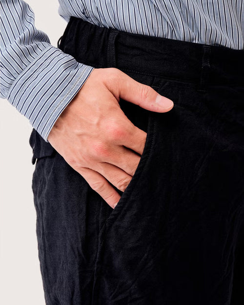 TUMBLE WASHED PEGTOP PANTS / NAVY