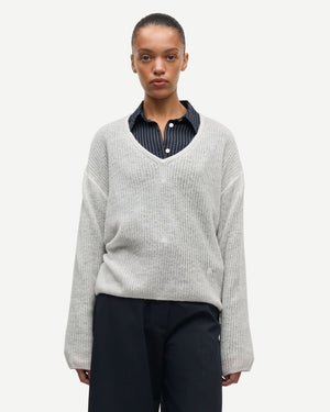 SAKIA V-NECK 16216 / EGRET