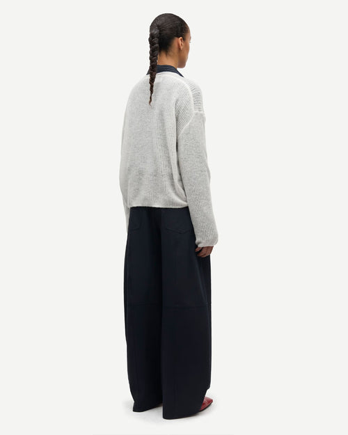 SAKIA V-NECK 16216 / EGRET