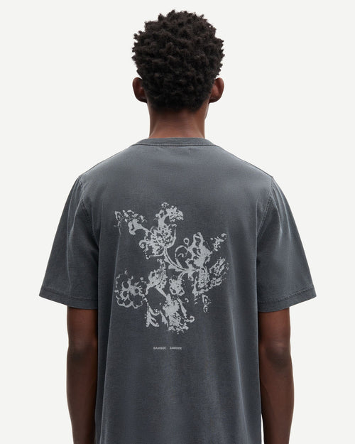 SAPHIL T-SHIRT 15489 / WASHED BLACK WALLPAPER