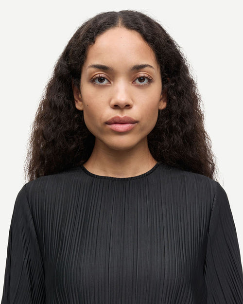 SAUMA SS TOP 10167 / BLACK