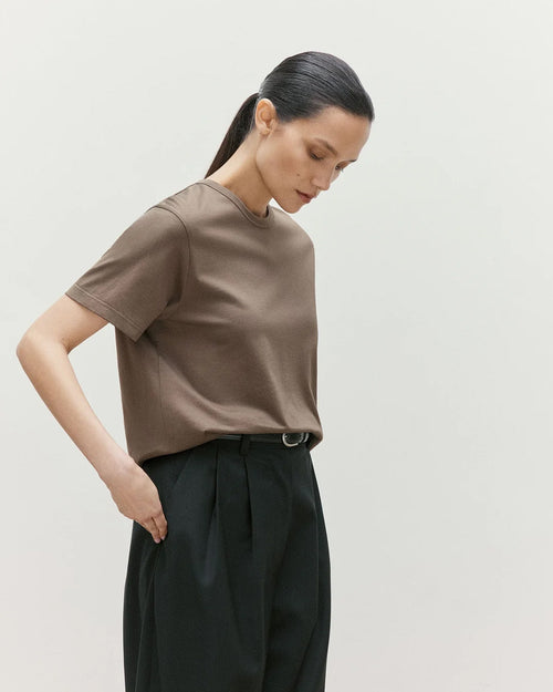 EVERYDAY T-SHIRT / DARK CEDAR