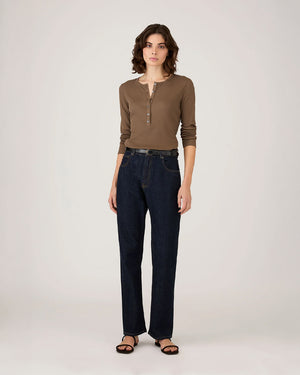 RIB HENLEY / DARK CEDAR