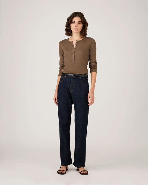 RIB HENLEY / DARK CEDAR