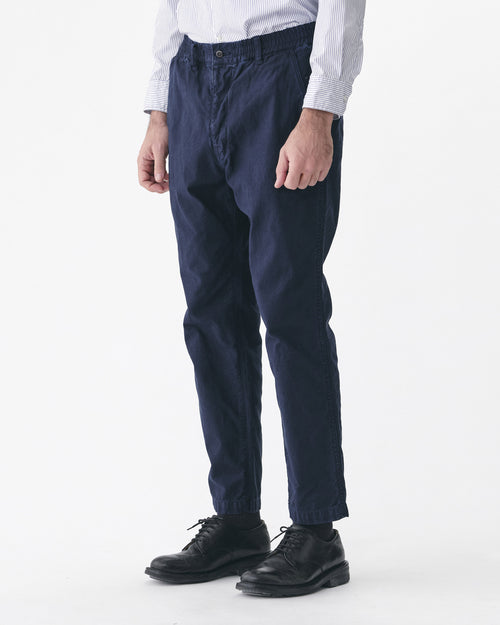 BACK SATIN TAPERED PANTS / NAVY